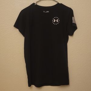 Women's Under Armour Black Freedom Flag T-Shirt Size Loose Medium